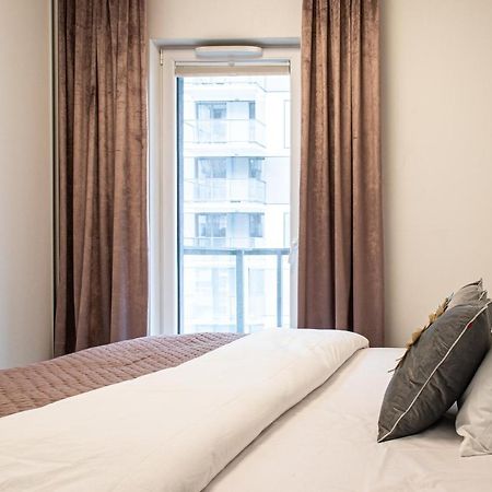 Wola Glamour Apartment Warsawa Bagian luar foto