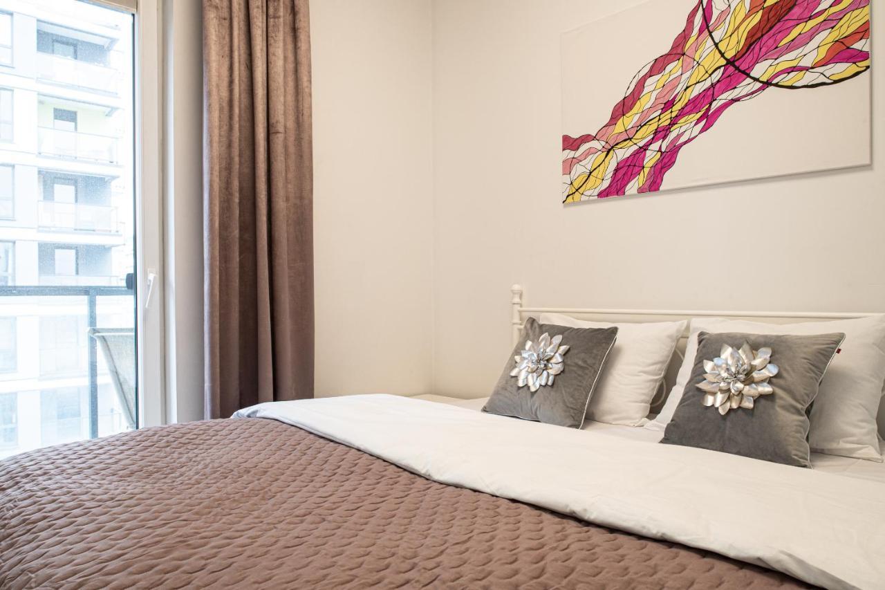 Wola Glamour Apartment Warsawa Bagian luar foto
