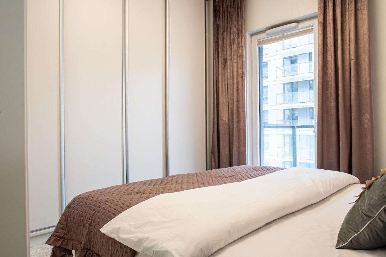 Wola Glamour Apartment Warsawa Bagian luar foto