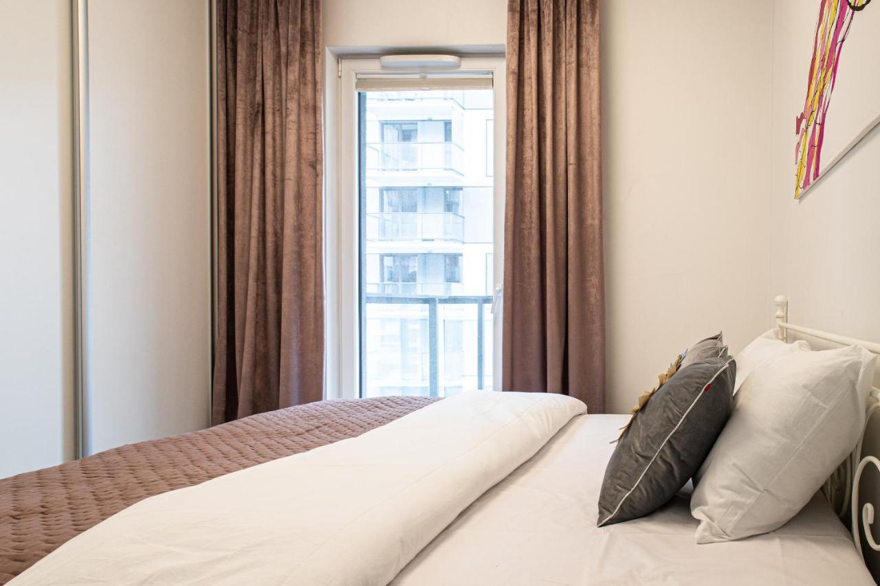 Wola Glamour Apartment Warsawa Bagian luar foto