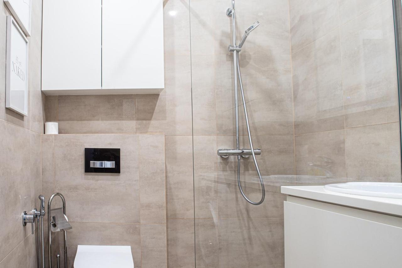 Wola Glamour Apartment Warsawa Bagian luar foto